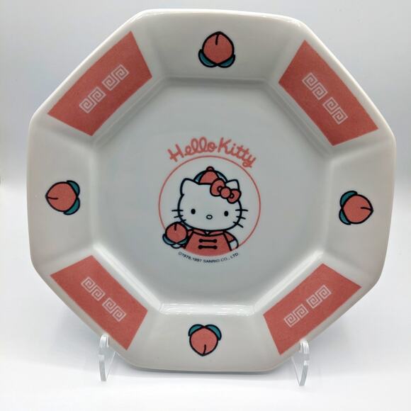 Sanrio Hello Kitty Dinner Plate 10" Peach Theme Bun Plate Rare Collector Kawaii - Picture 1 of 8